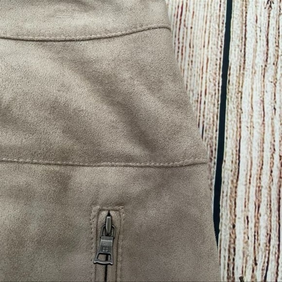 E1-- NWT hazelnut BCBGMAXAZRIA Desyree faux suede womens short mini skirt 6 $158 - Picture 5 of 10
